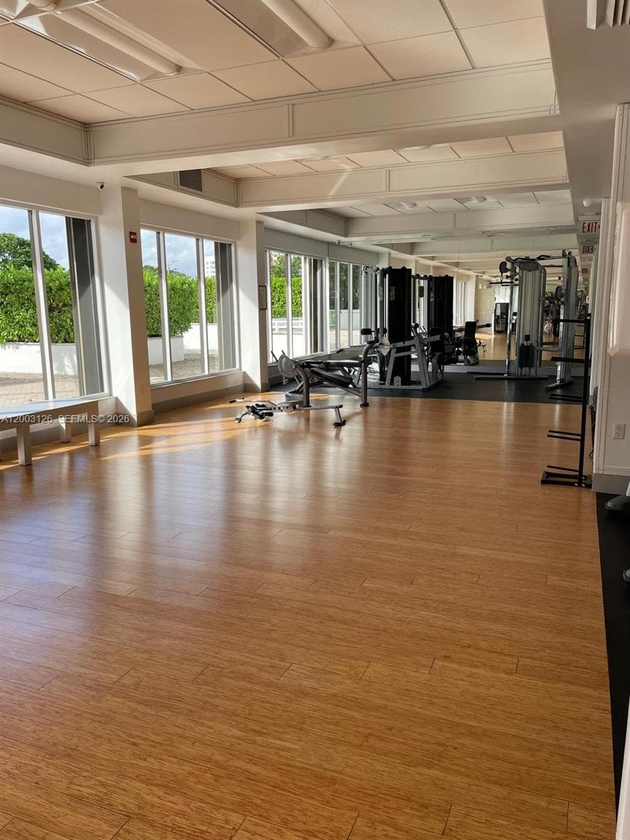 2851 183rd St 509E photo 4