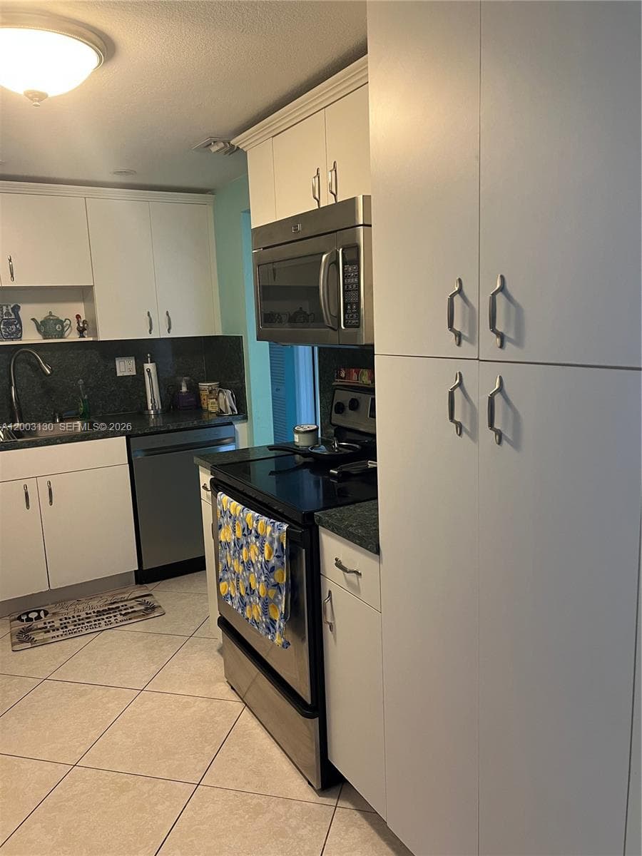 8335 72nd Ave 212D photo 12