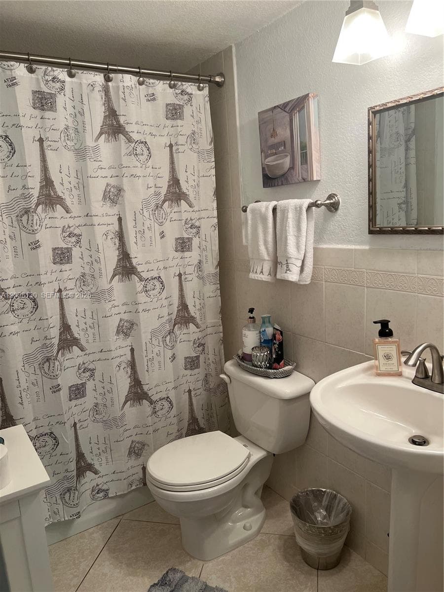 8335 72nd Ave 212D photo 19