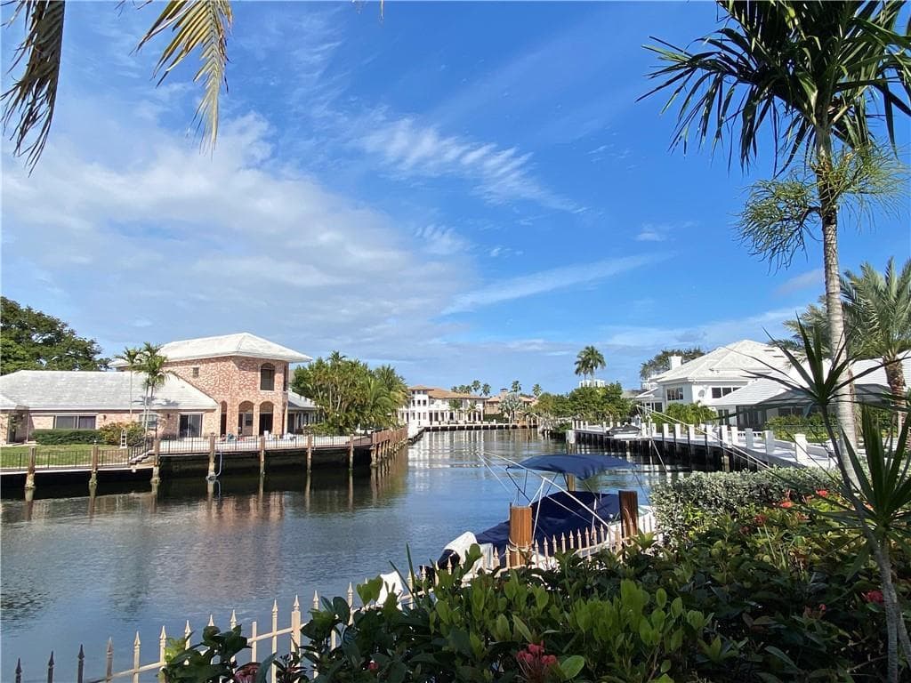 71 Bay Colony Drive 2