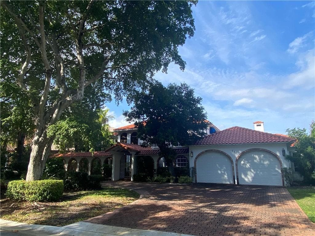 71 Bay Colony Drive 4