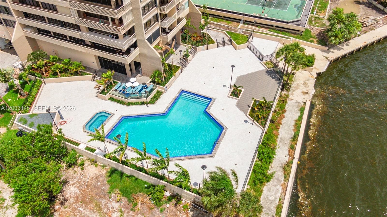 11113 Biscayne Blvd 1554 photo 10