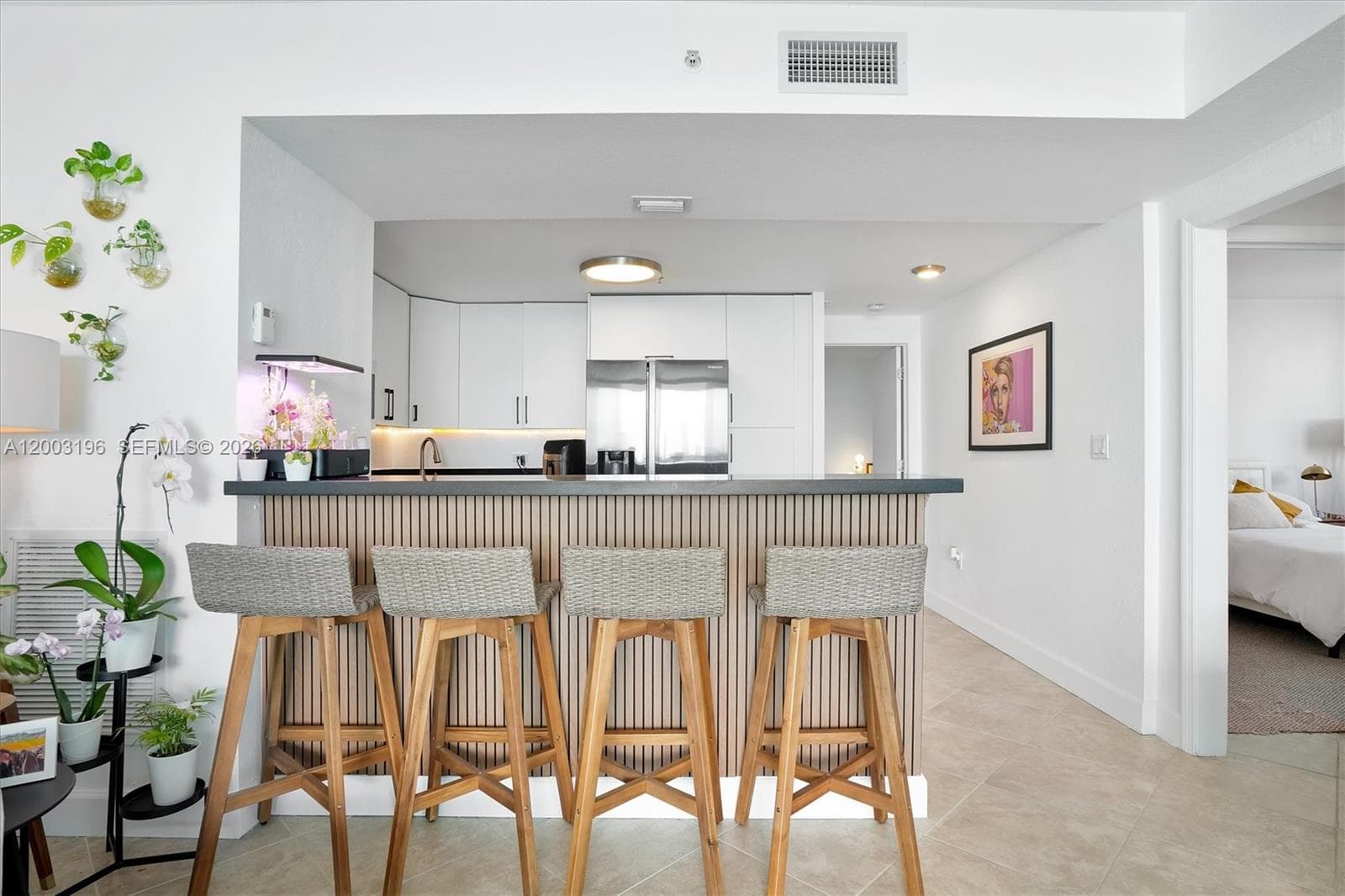 7501 Treasure Dr 4EF photo 4