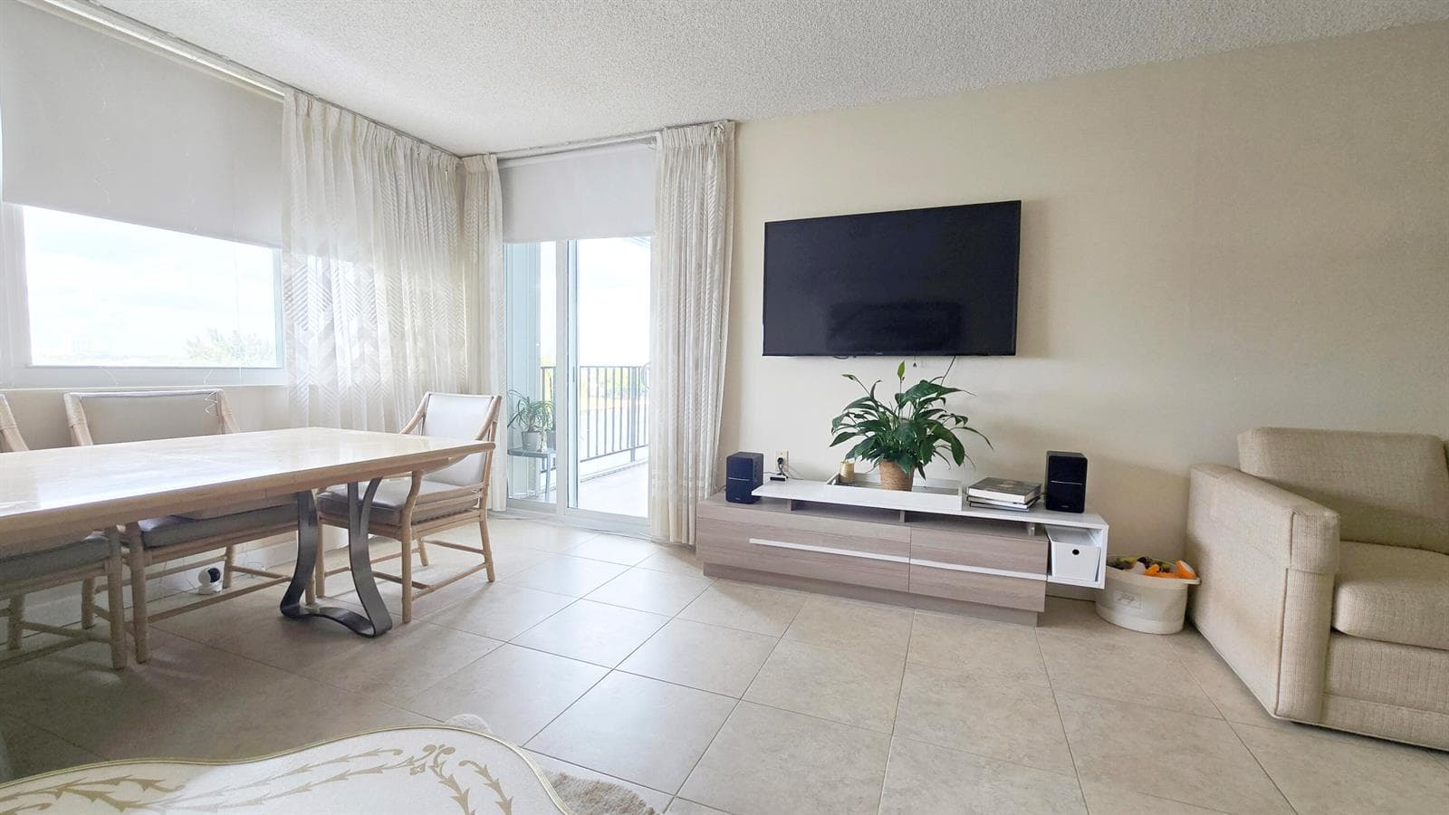 1400 S Ocean Drive 505 photo 2