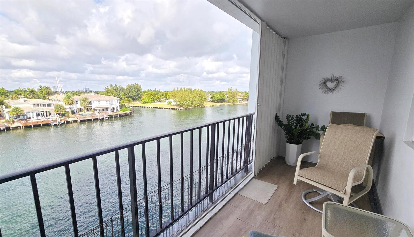1400 S Ocean Drive 505 photo 1