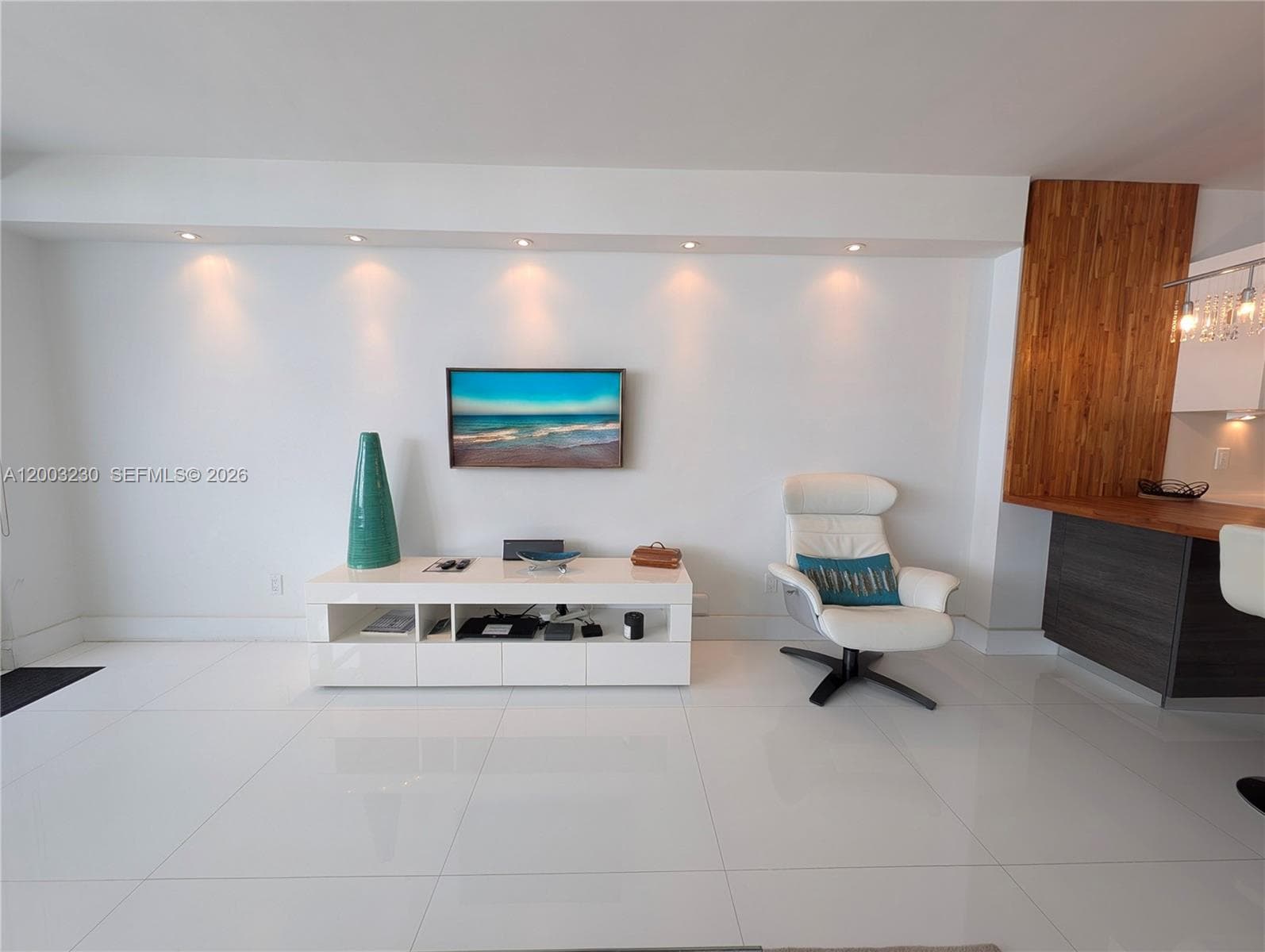 100 Lincoln Rd 1008 photo 2