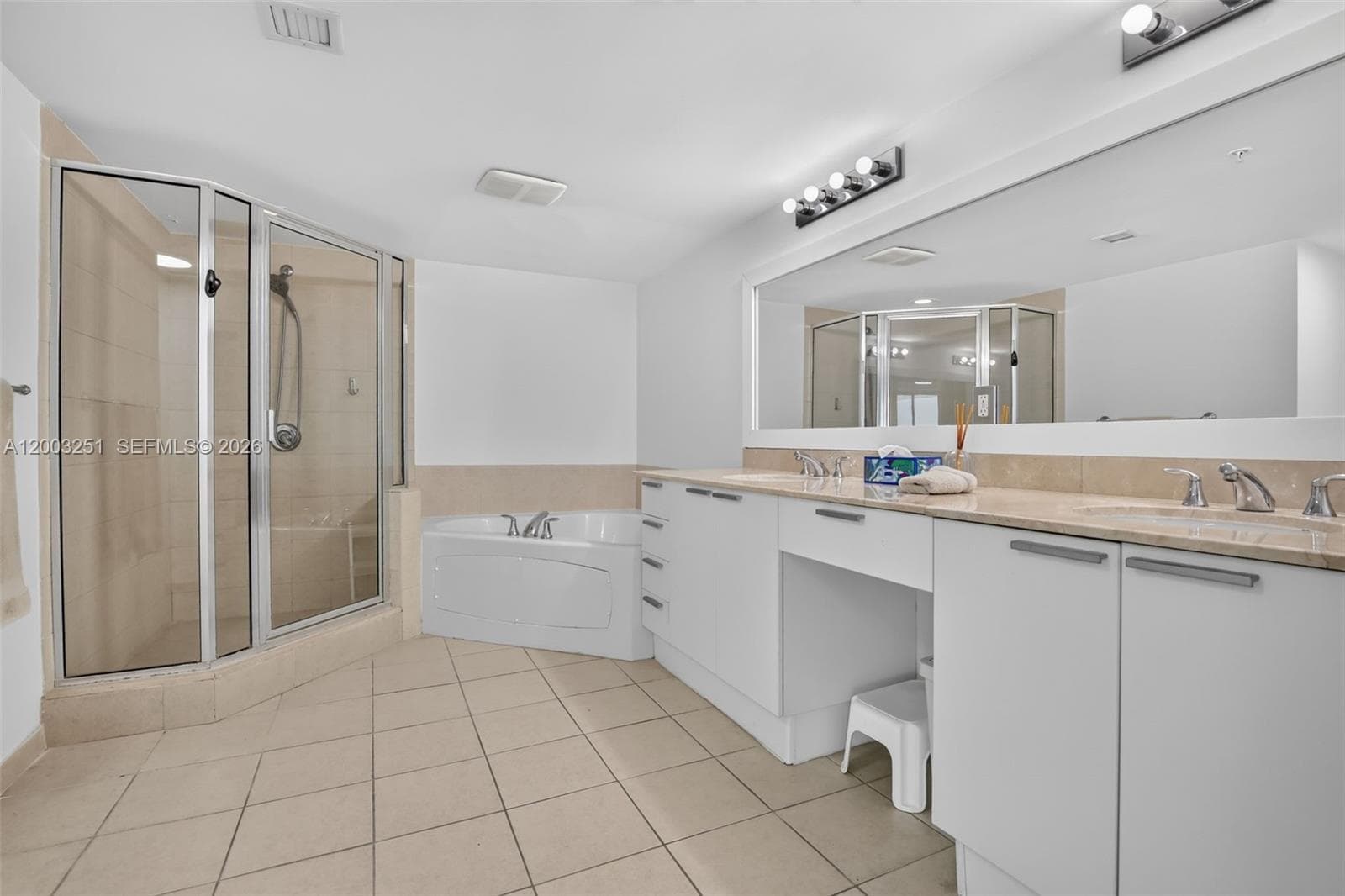 16699 Collins Ave 2404 photo 21