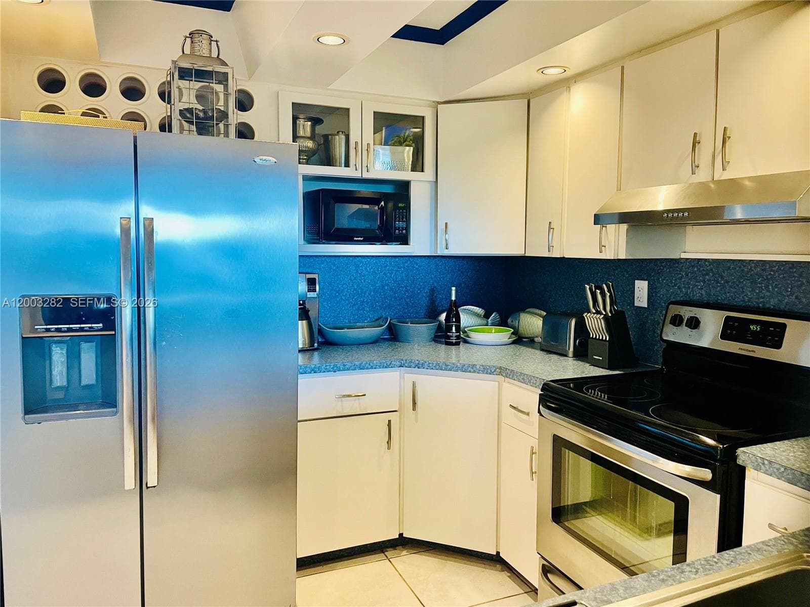 2555 Collins Ave 1805 photo 6