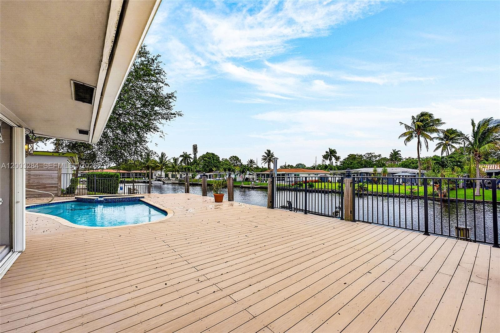 2832 10th Ave photo 25