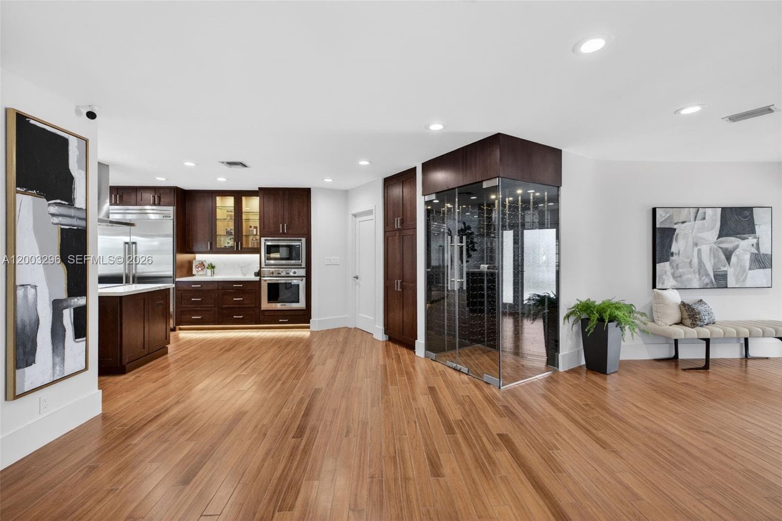 3050 41st St photo 6