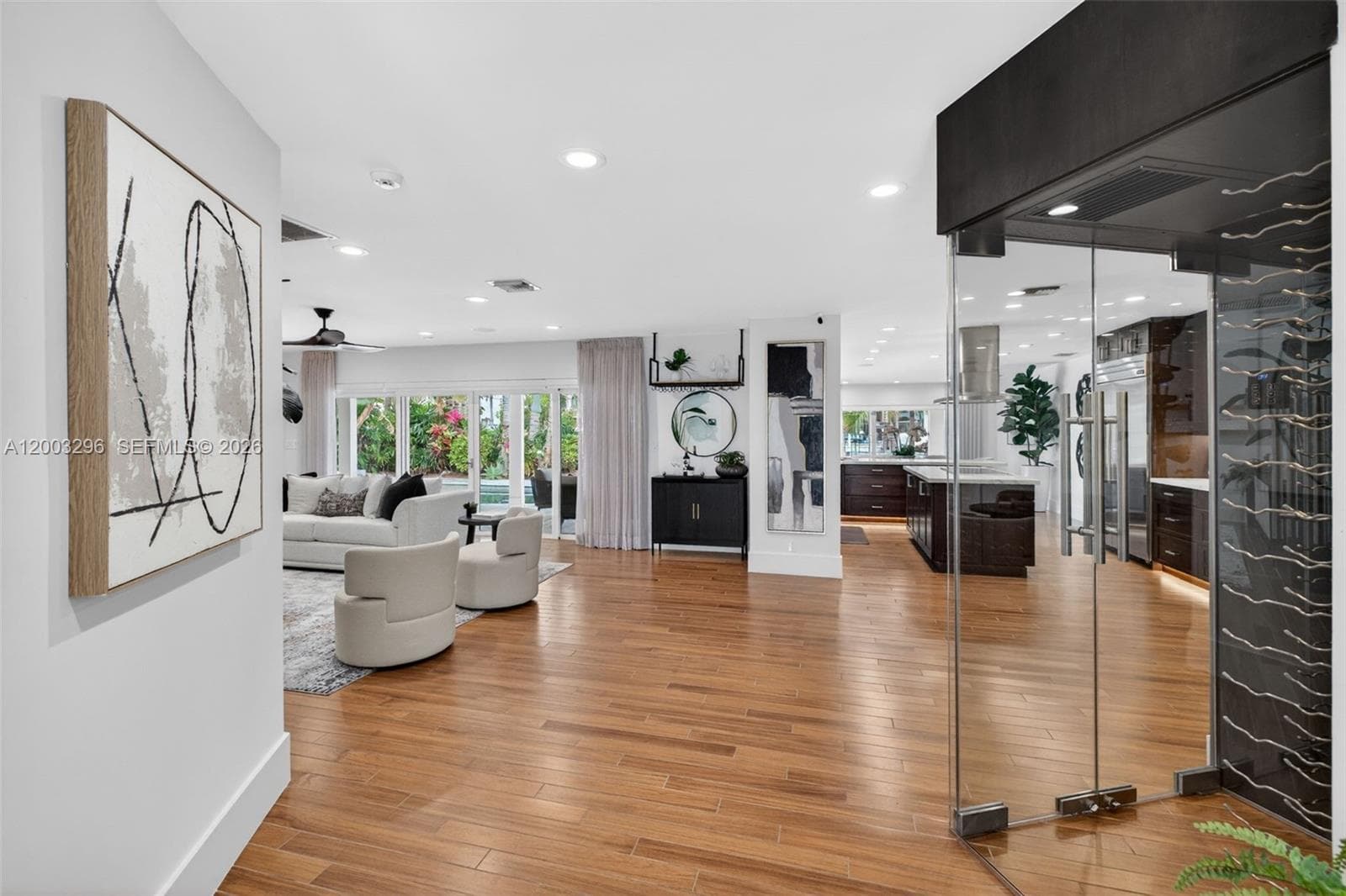 3050 41st St photo 3