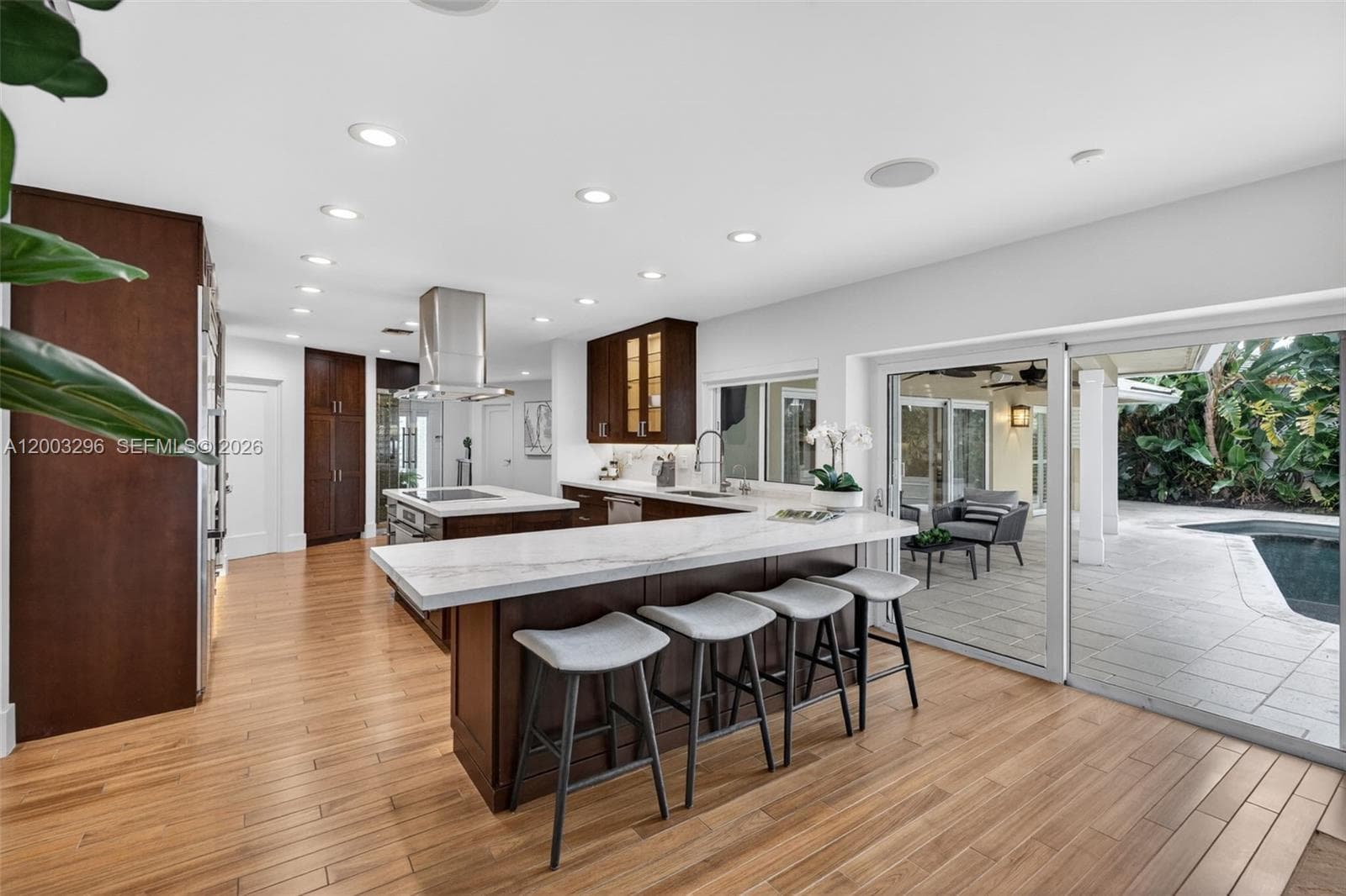 3050 41st St photo 10