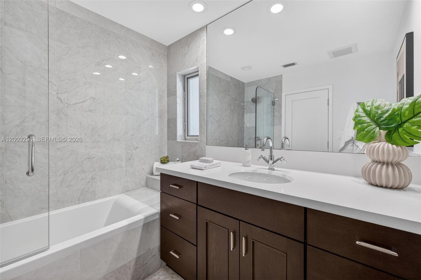 3050 41st St photo 15