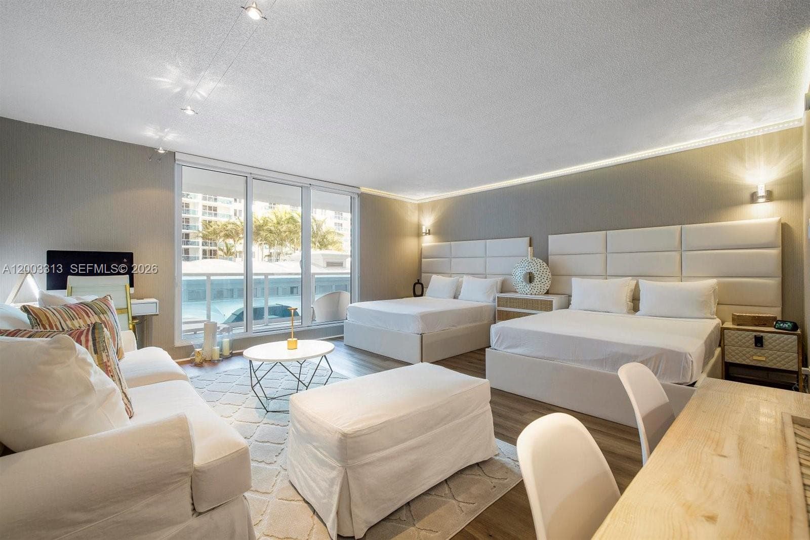 2301 Collins Ave 421 photo 9