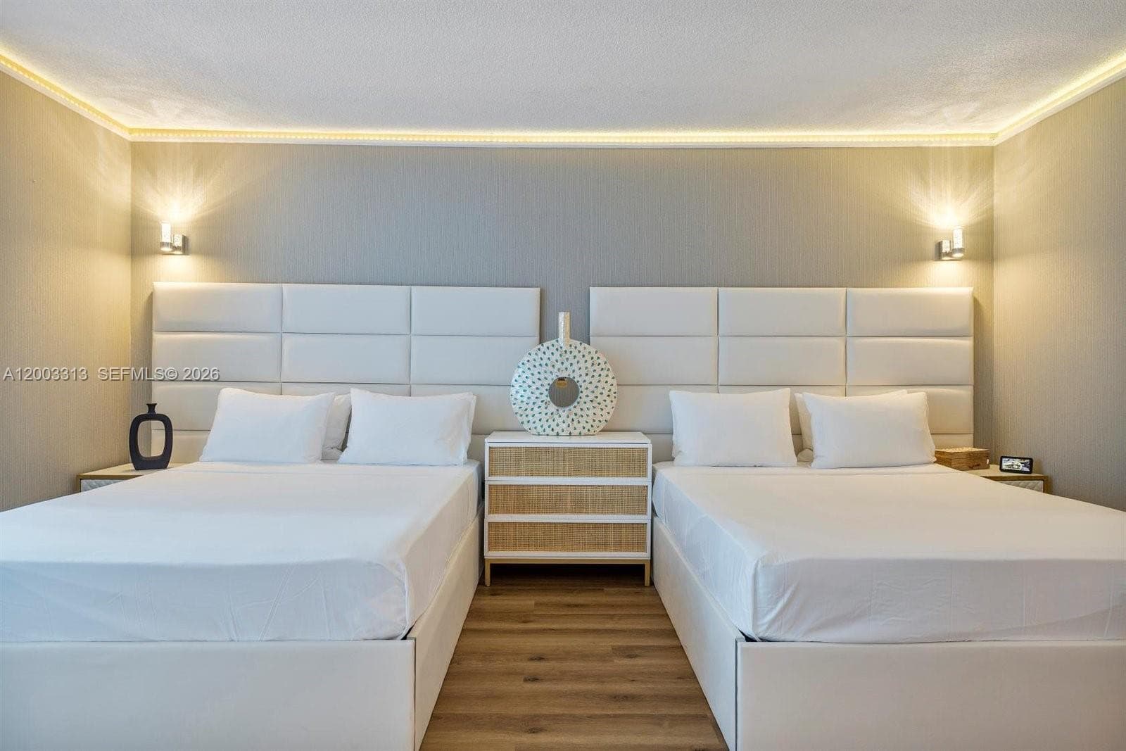 2301 Collins Ave 421 photo 11