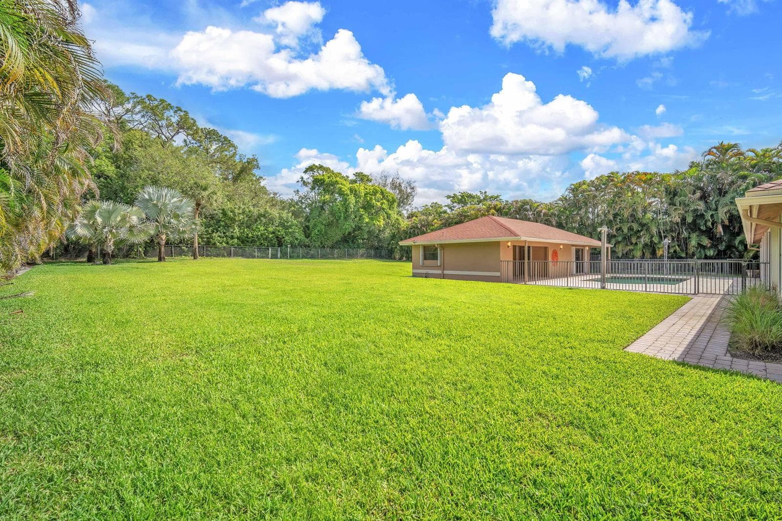 13759 Doubletree Trail photo 6