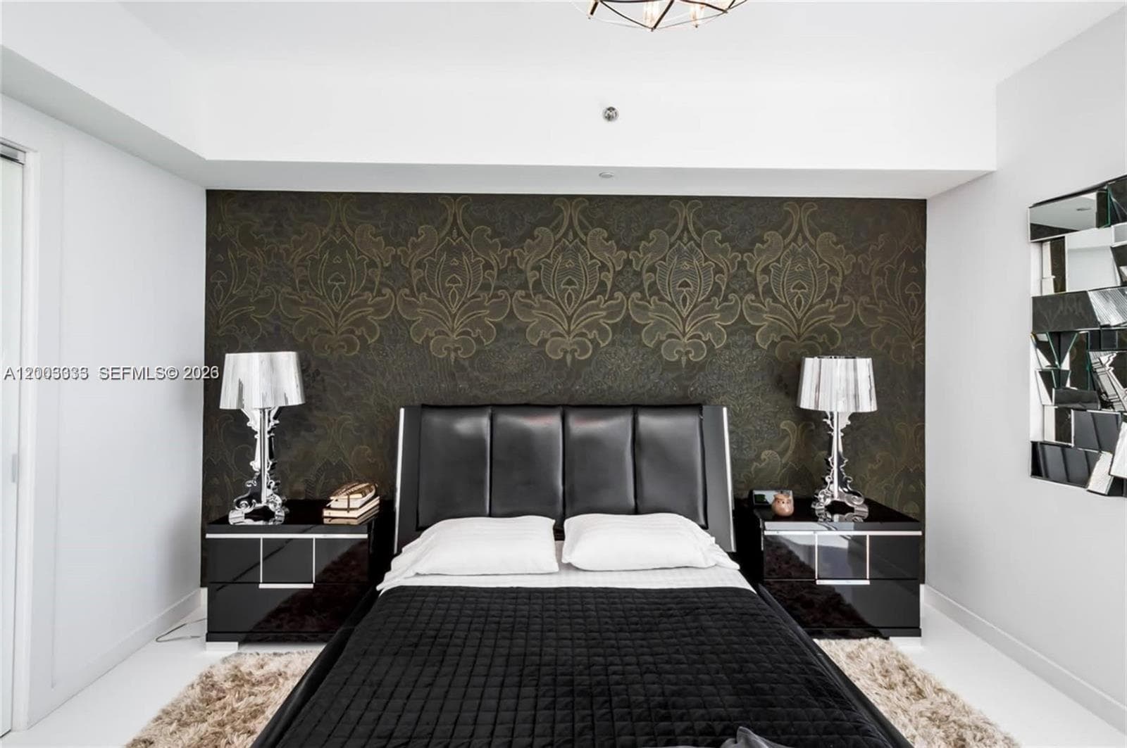 2711 Ocean Dr 2304 photo 22