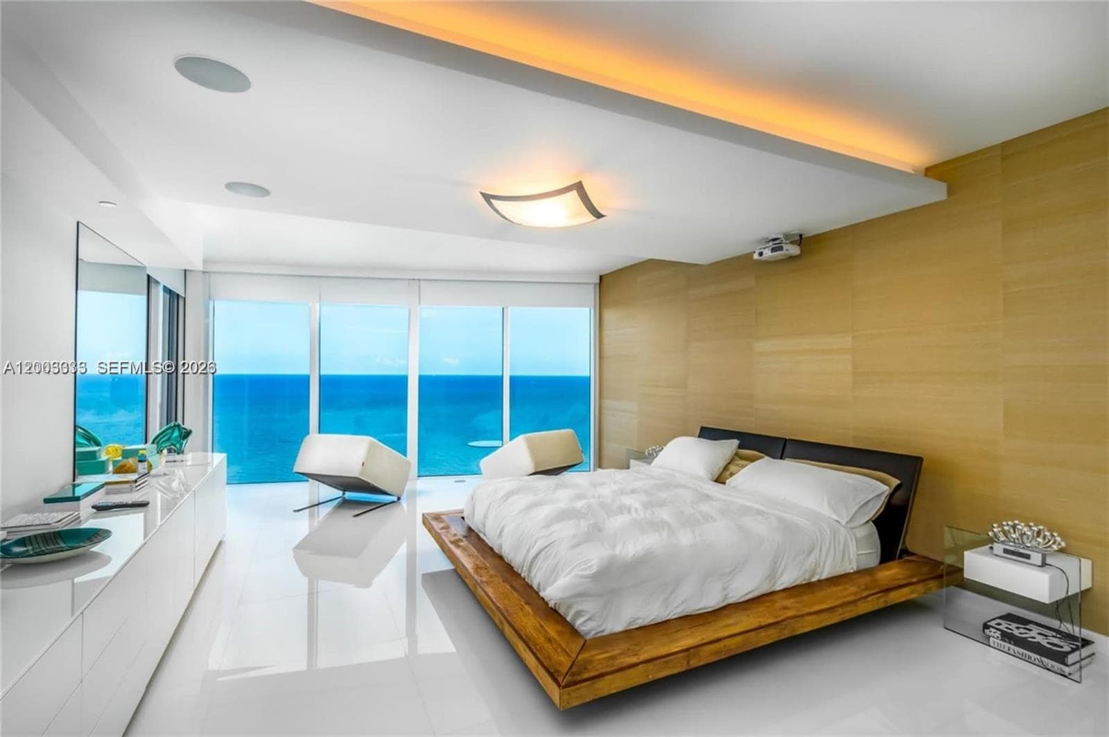 2711 Ocean Dr 2304 photo 14