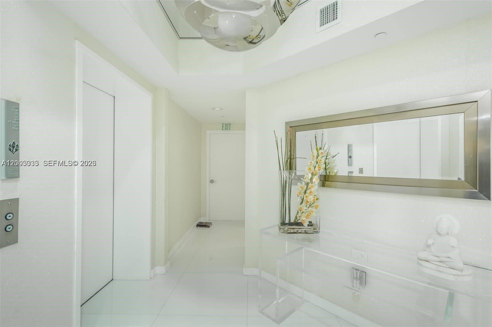2711 S Ocean Dr 2304 photo 11