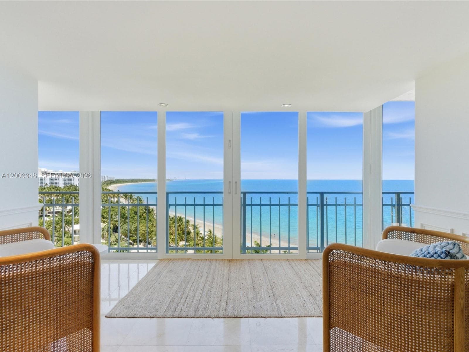 600 Grapetree Dr 10BN photo 9