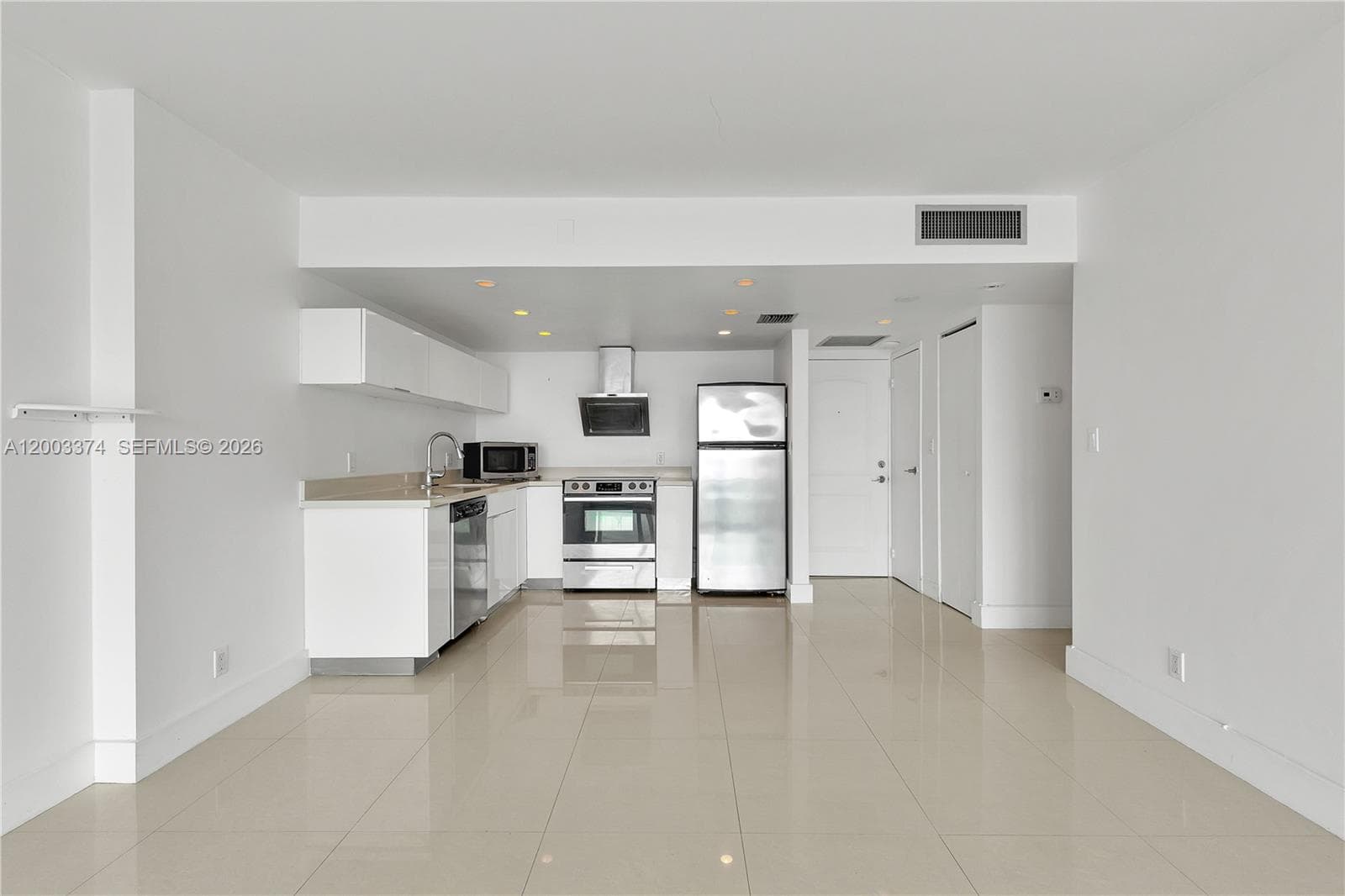 100 Bayview Dr 1002 photo 10