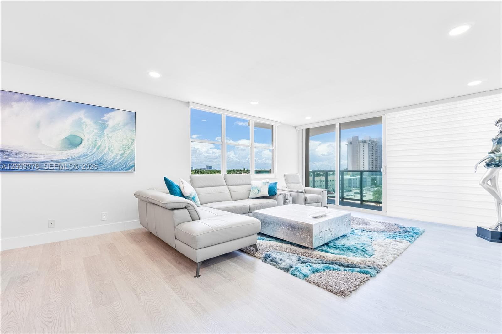 2501 Ocean Dr 536 photo 5