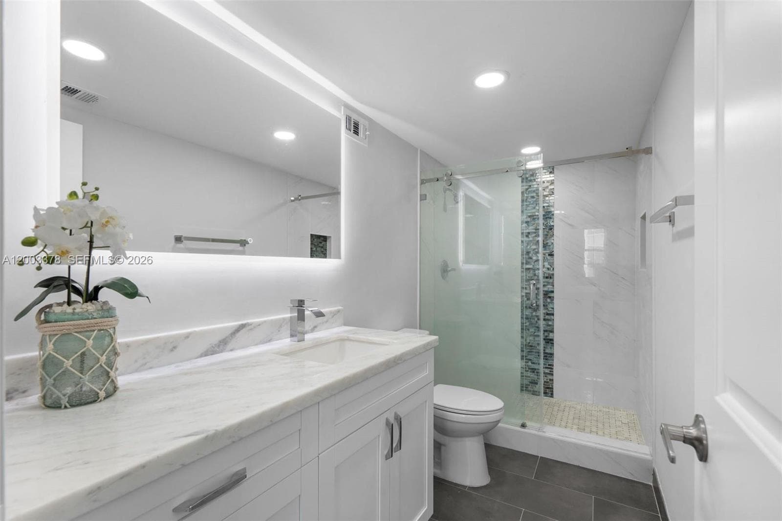 2501 Ocean Dr 536 photo 9