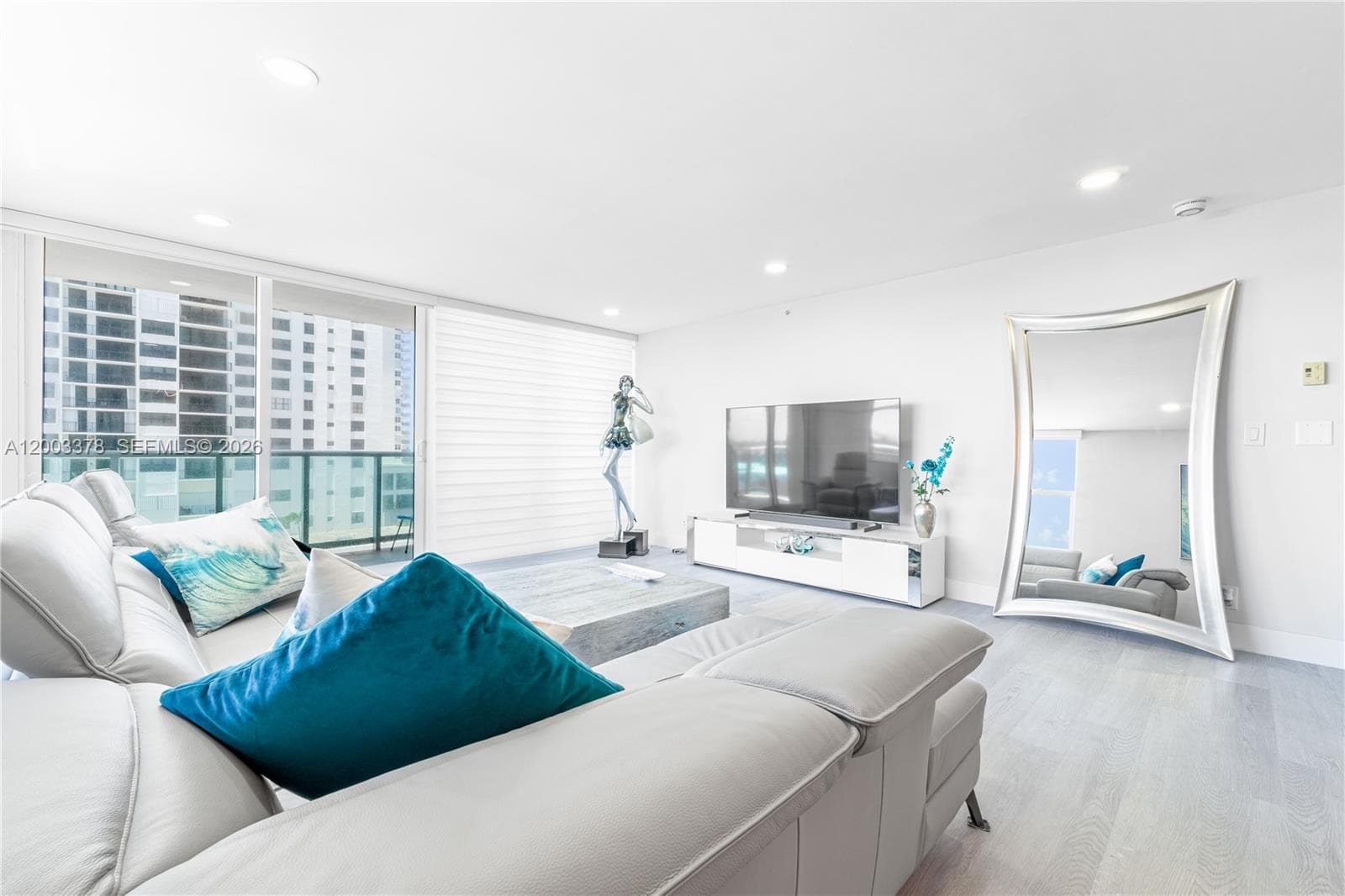 2501 S Ocean Dr 536 photo 4