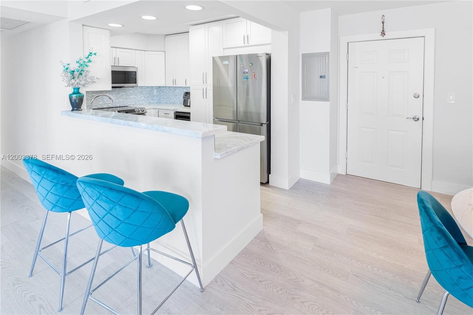 2501 Ocean Dr 536 photo 8