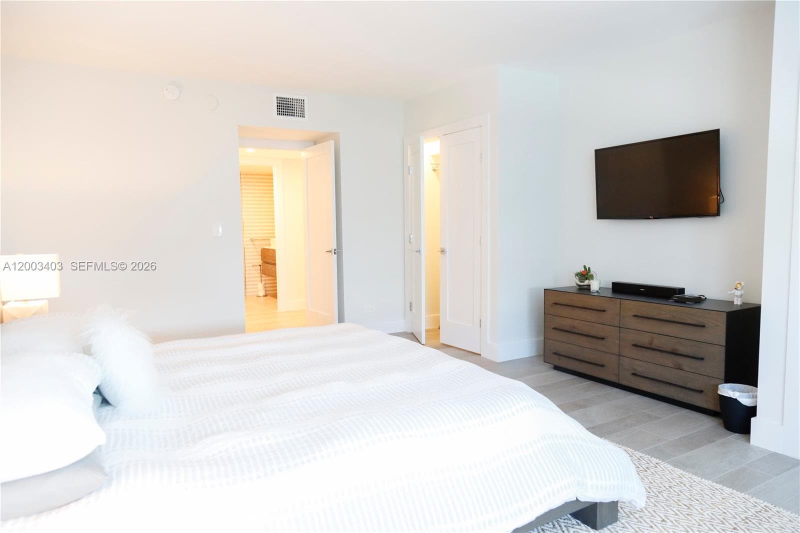 2301 Collins Ave 334 photo 13