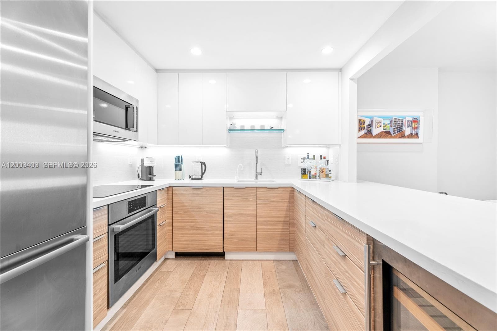 2301 Collins Ave 334 photo 5