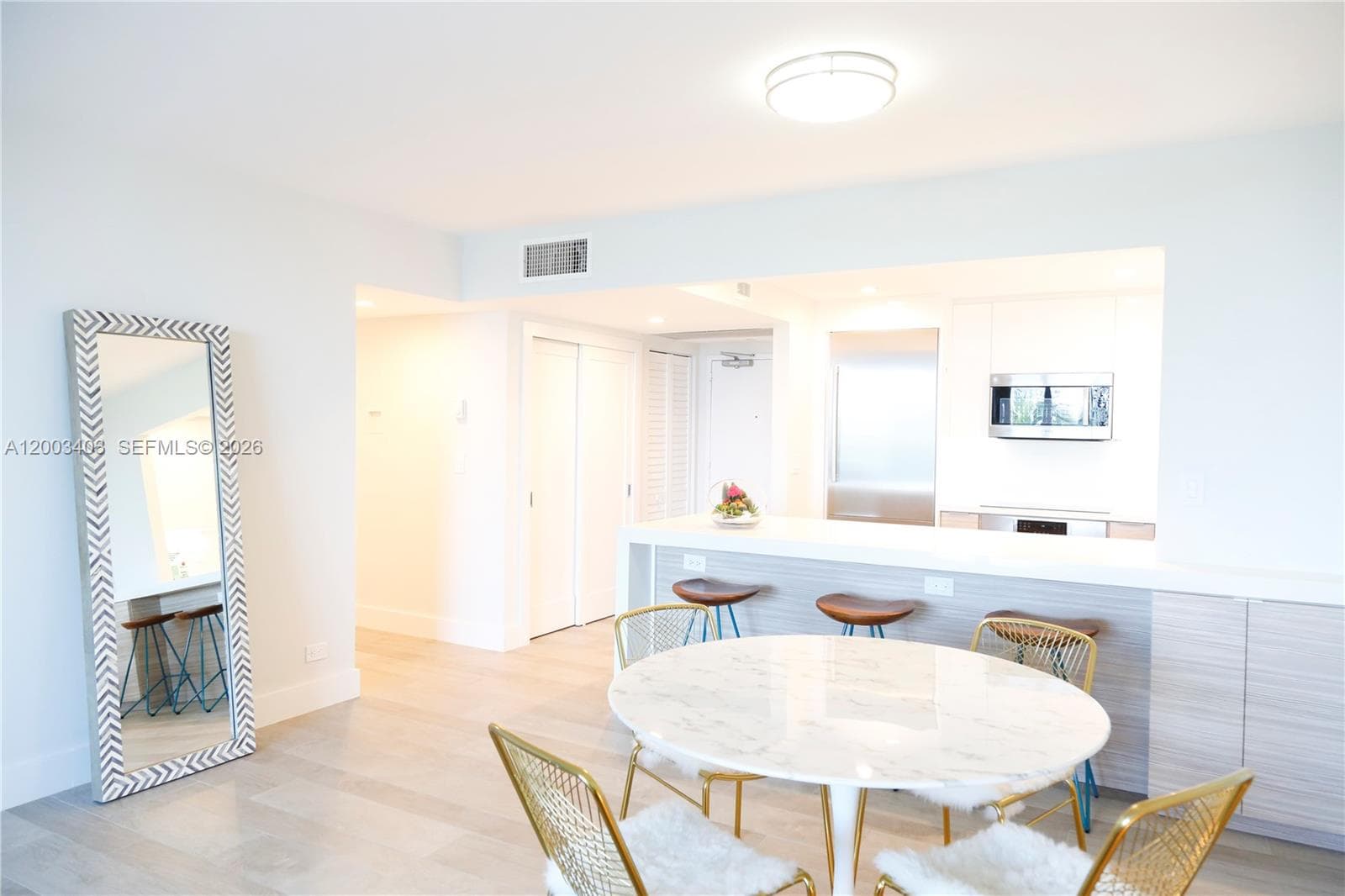 2301 Collins Ave 334 photo 9