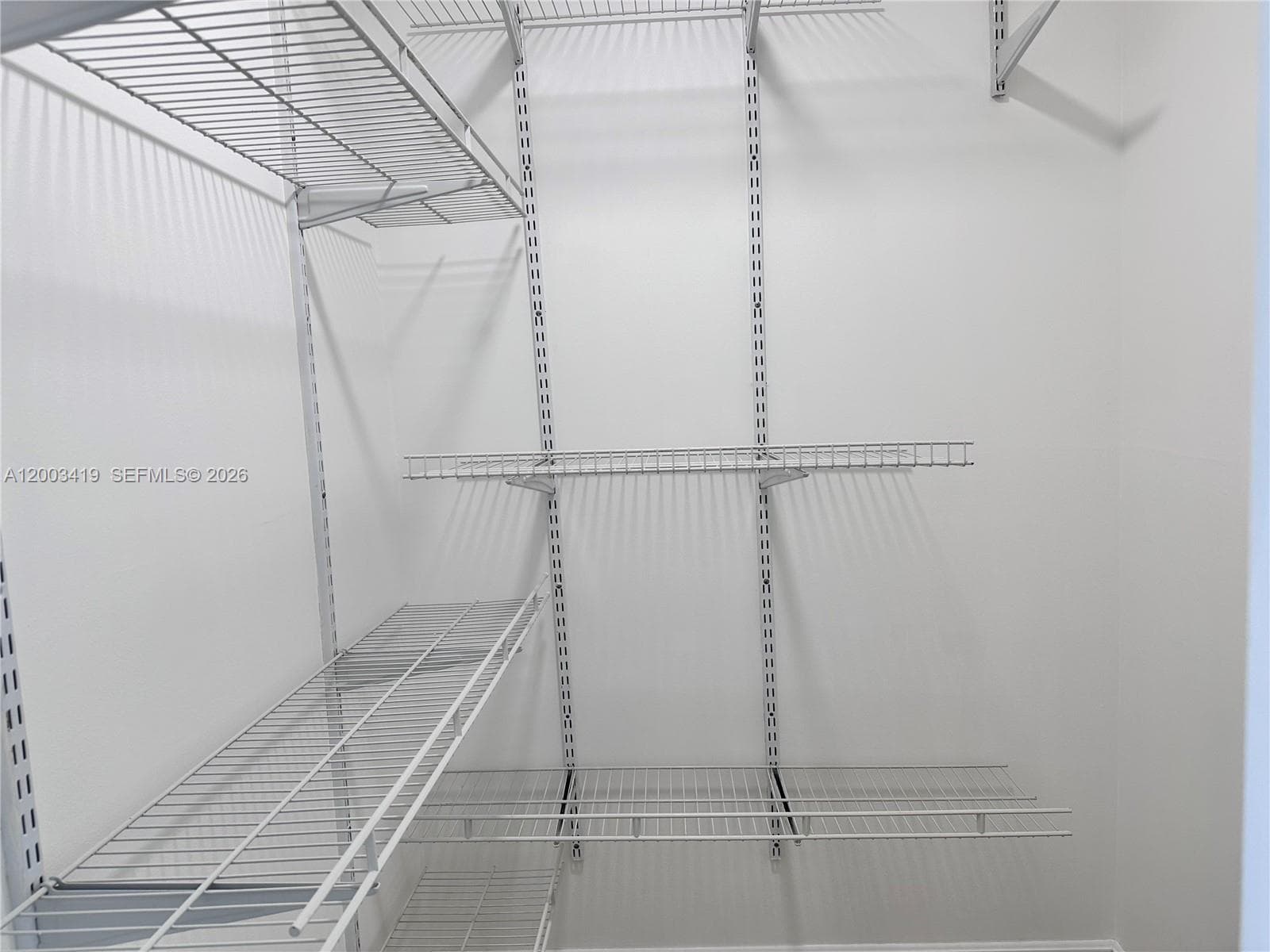 800 Parkview Dr 522 photo 10