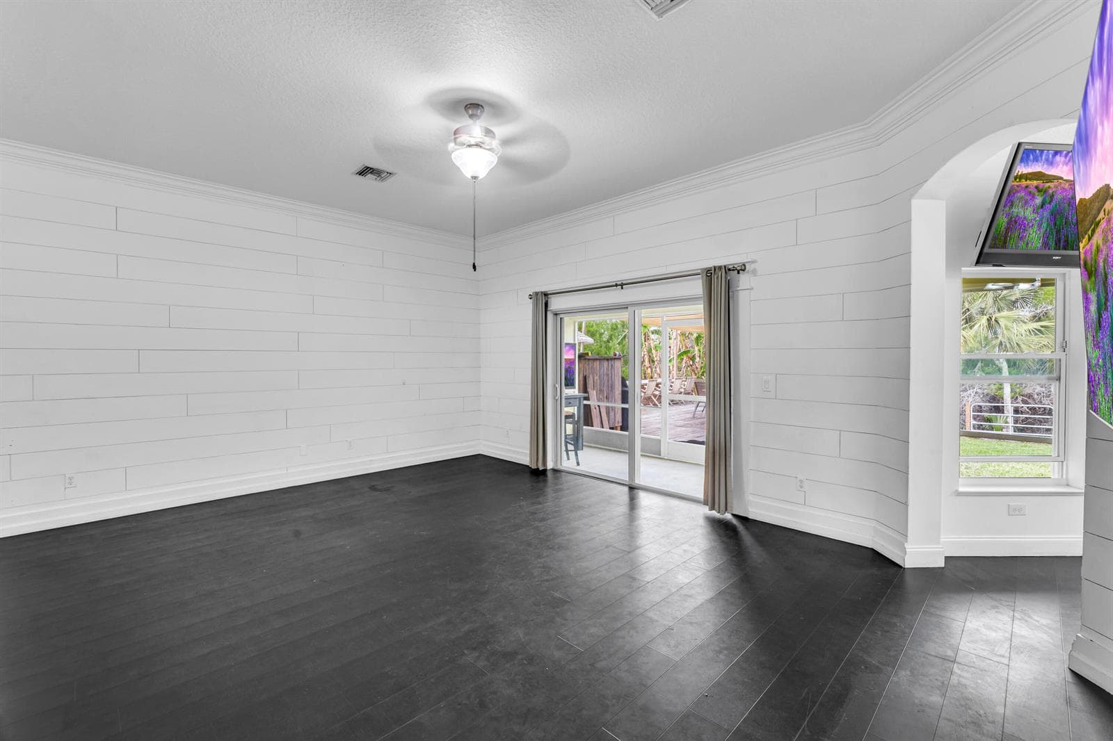 2530 SE Hemsing Street photo 6