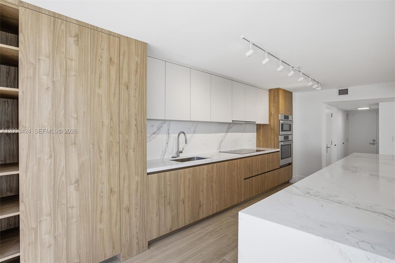 600 Grapetree Dr 4BS photo 12