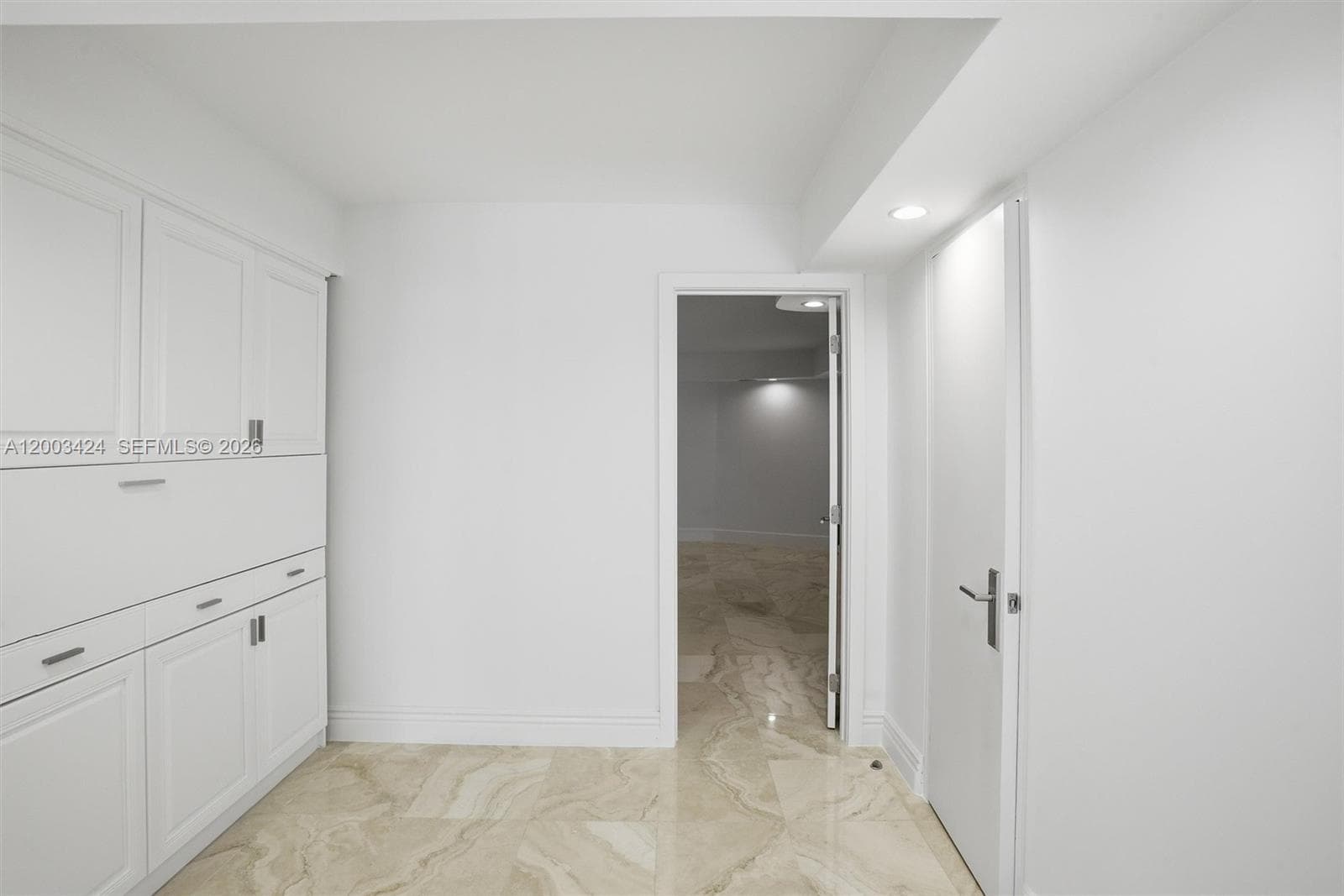 600 Grapetree Dr 4BS photo 22