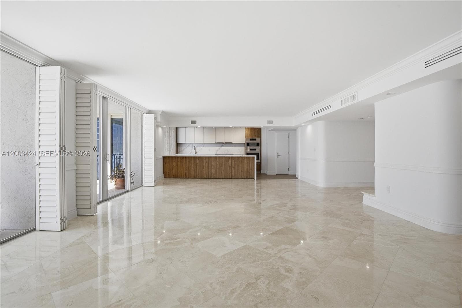 600 Grapetree Dr 4BS photo 9