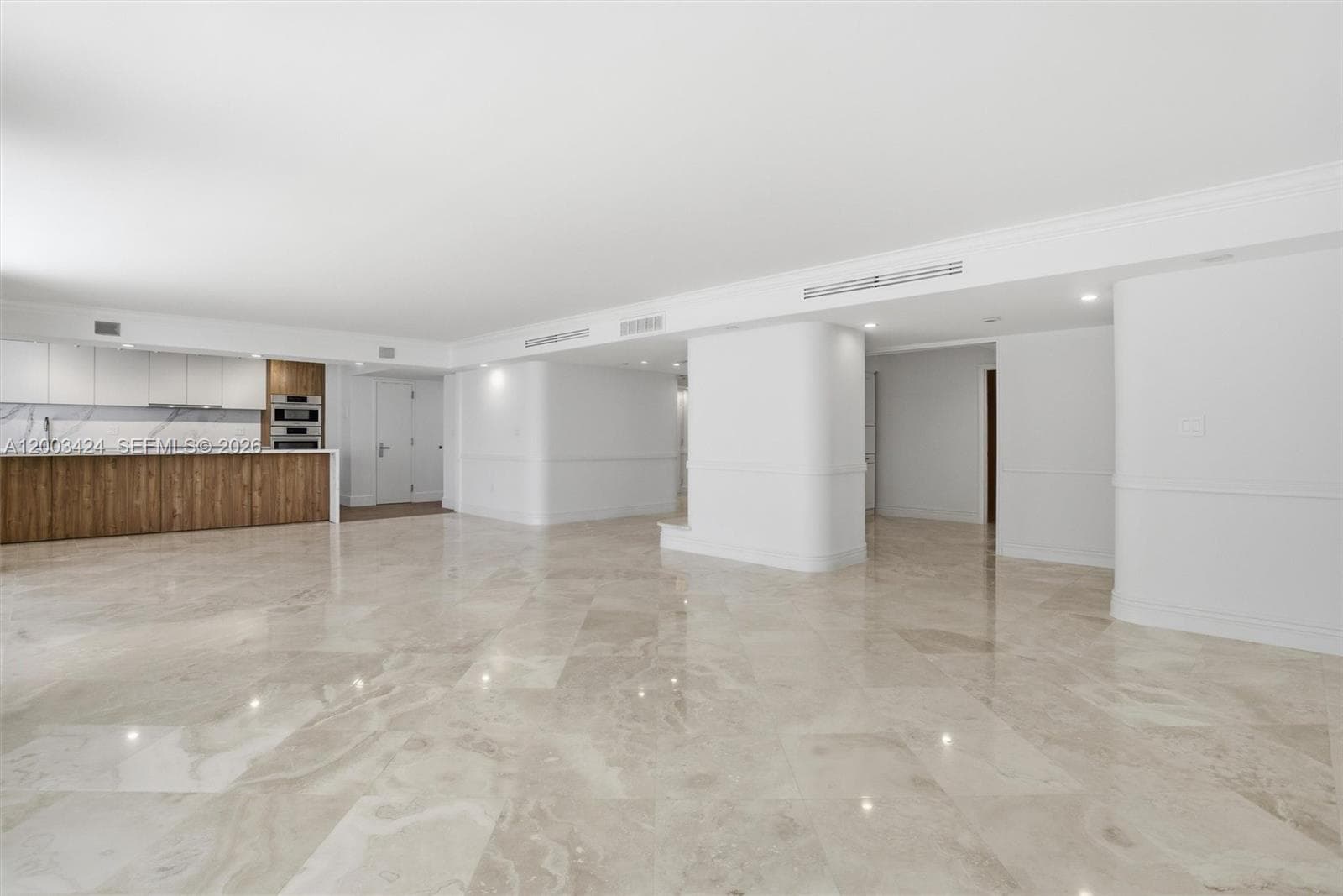 600 Grapetree Dr 4BS photo 8