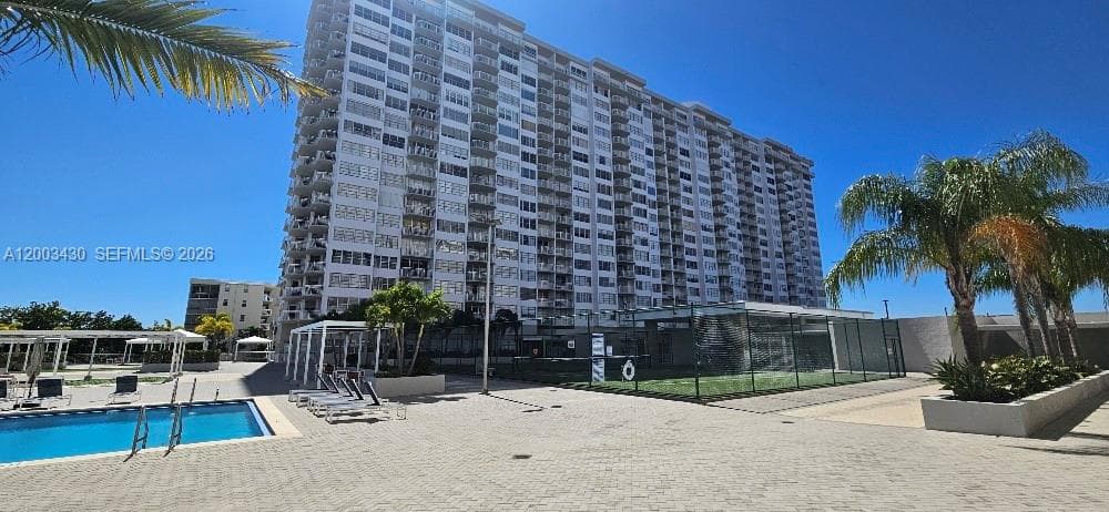 18051 Biscayne Blvd 802 photo 25