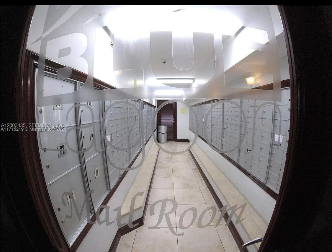 5077 7th St 1107 photo 8