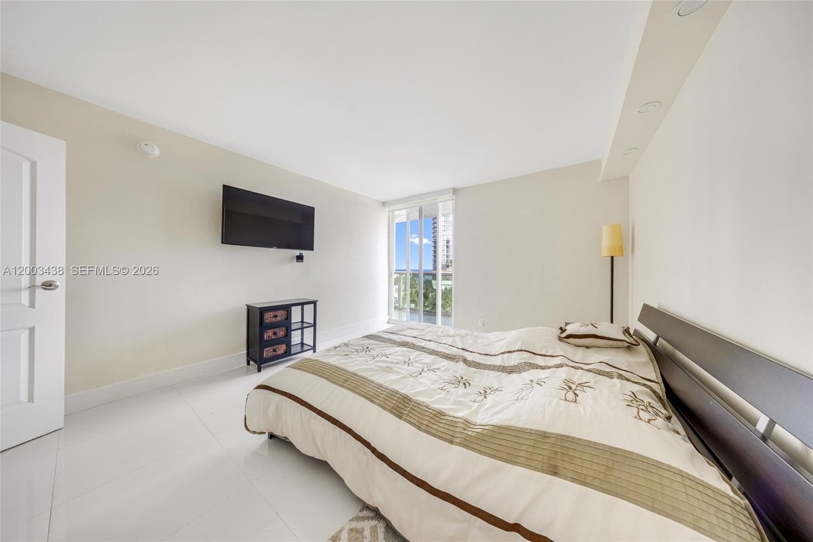 100 Bayview Dr 606 photo 15