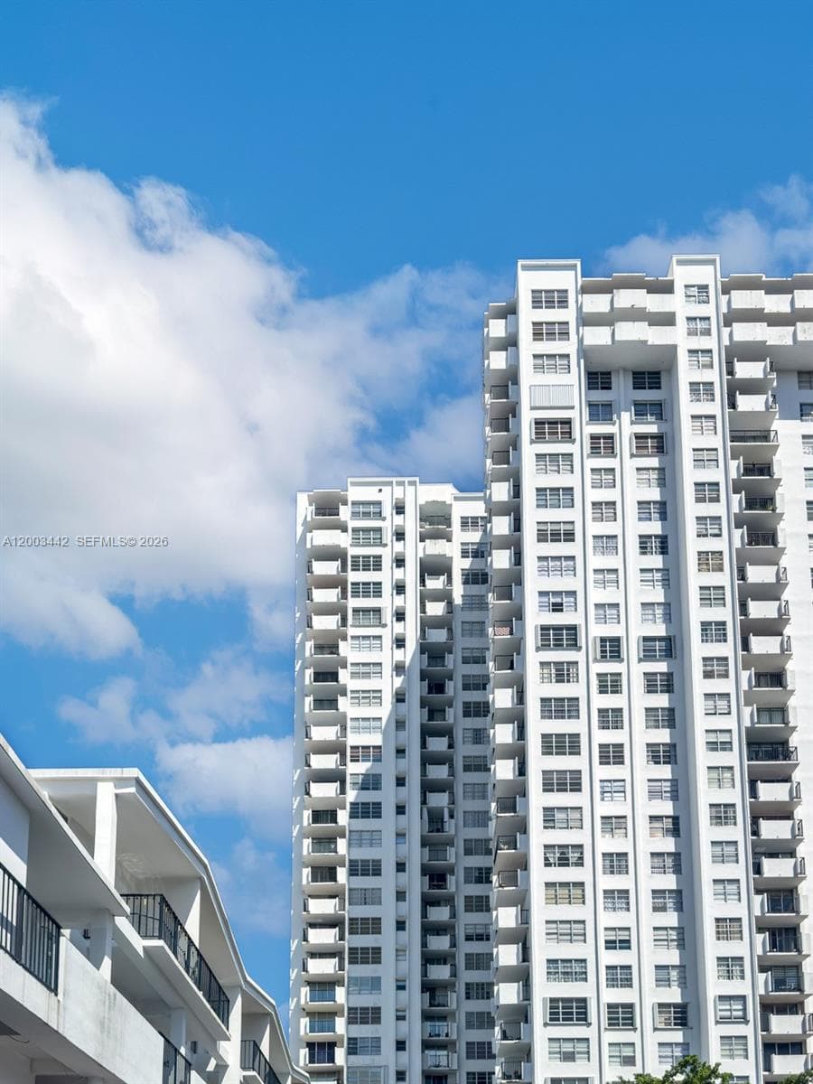 2750 183rd St 407 photo 7