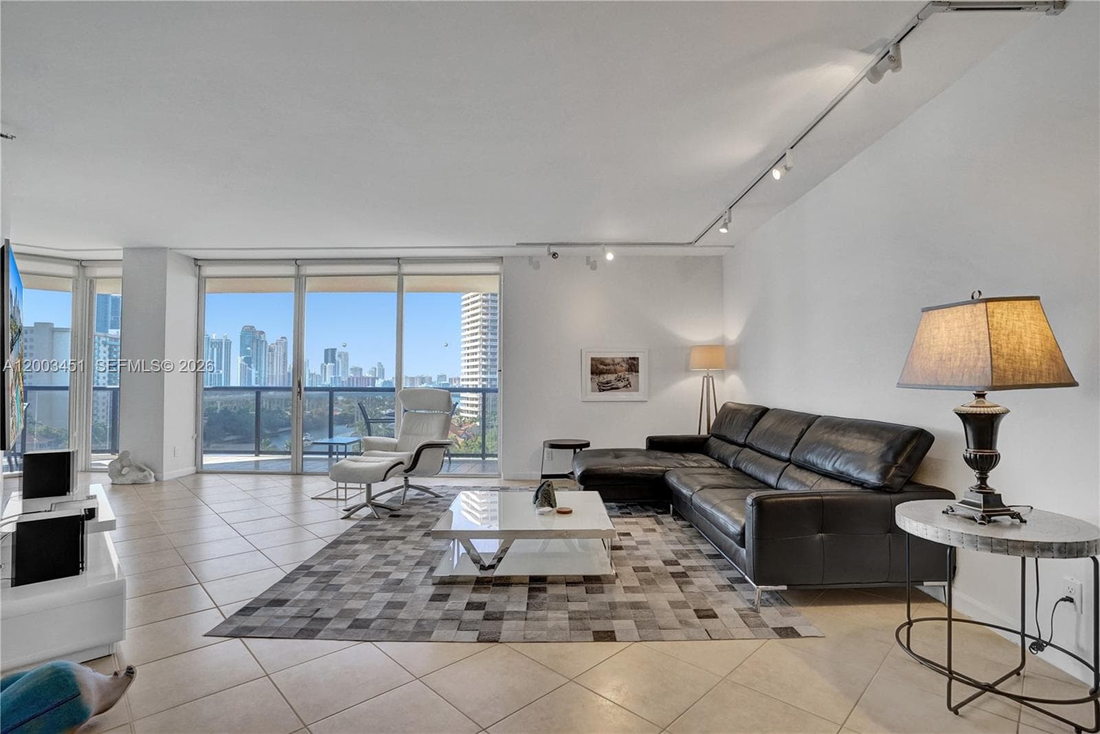 19667 Turnberry Way 9B photo 17