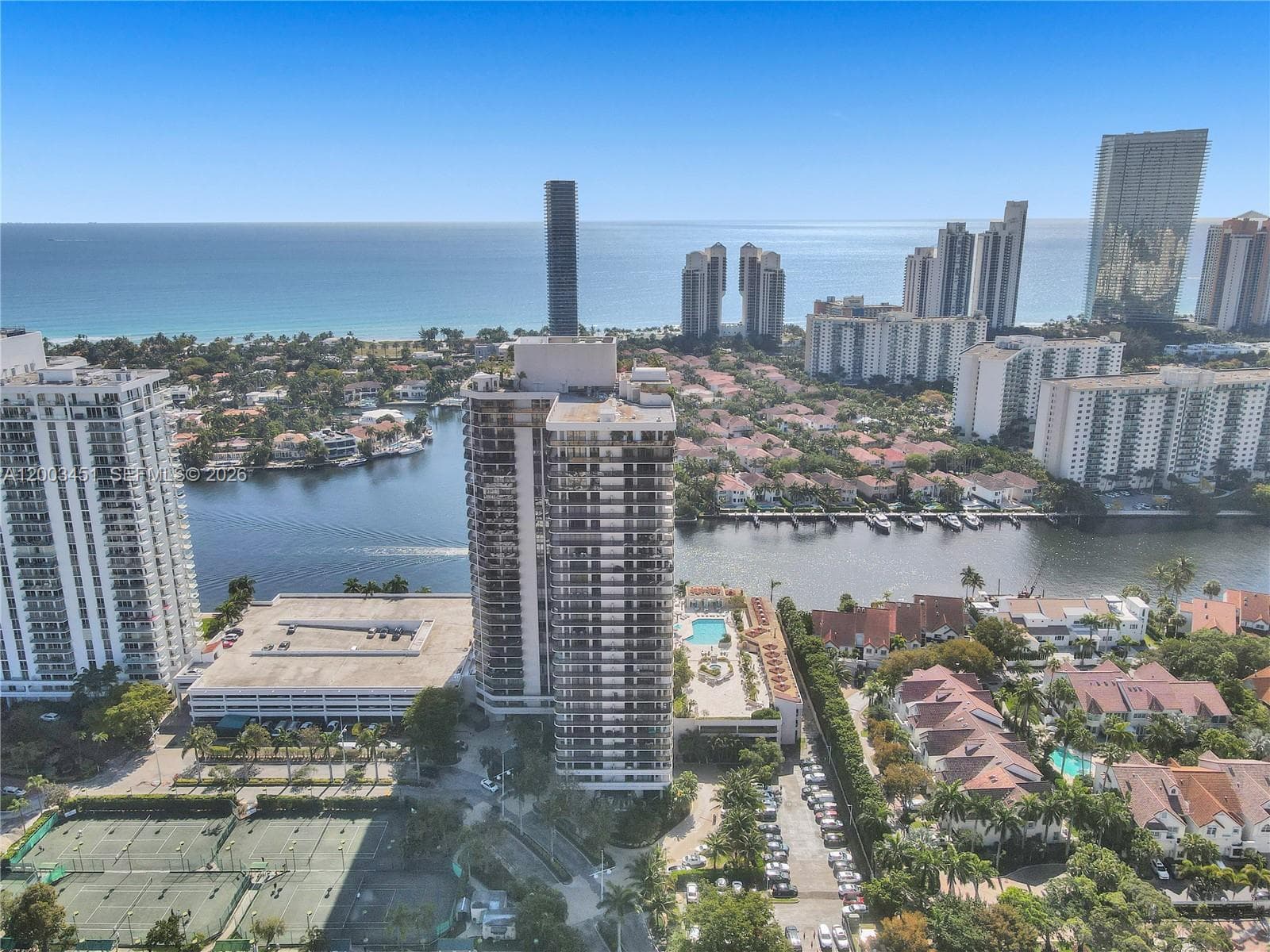 19667 Turnberry Way 9B photo 9