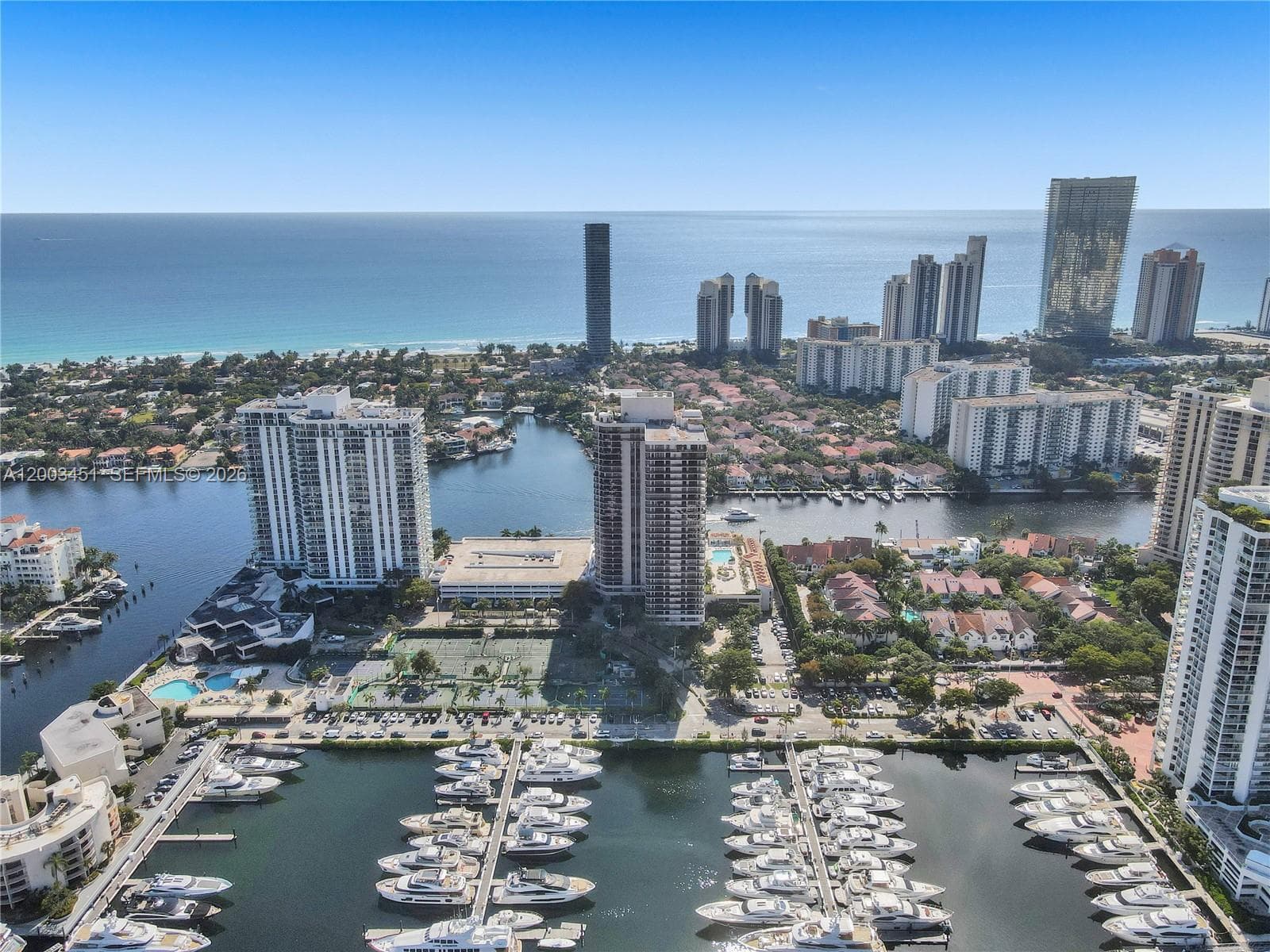 19667 Turnberry Way 9B photo 11