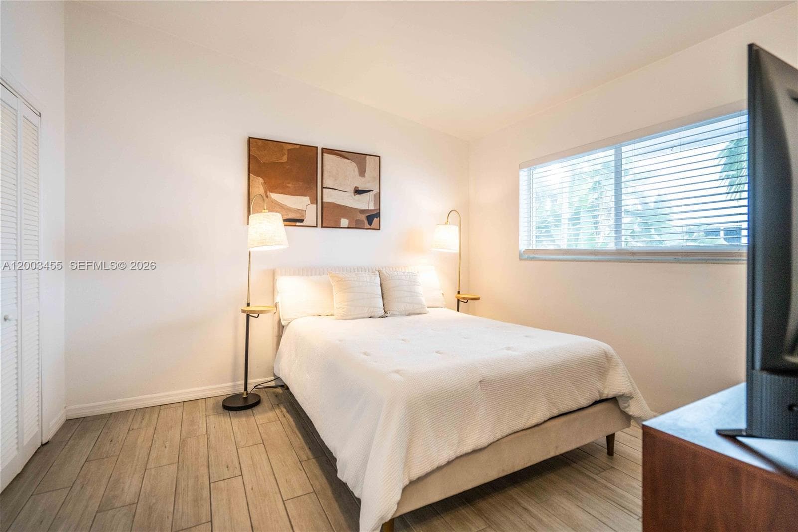 1750 Treasure Dr 7 photo 9