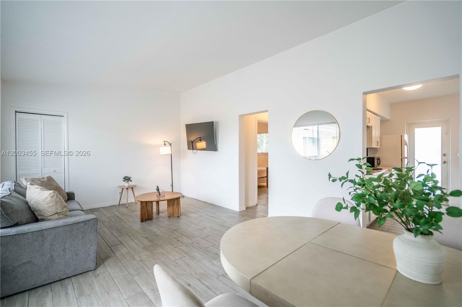 1750 Treasure Dr 7 photo 4