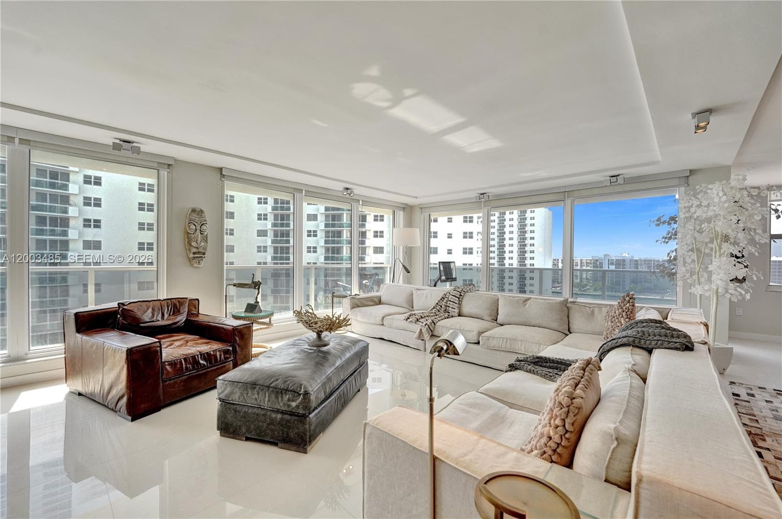 2751 S Ocean Dr 908S photo 6
