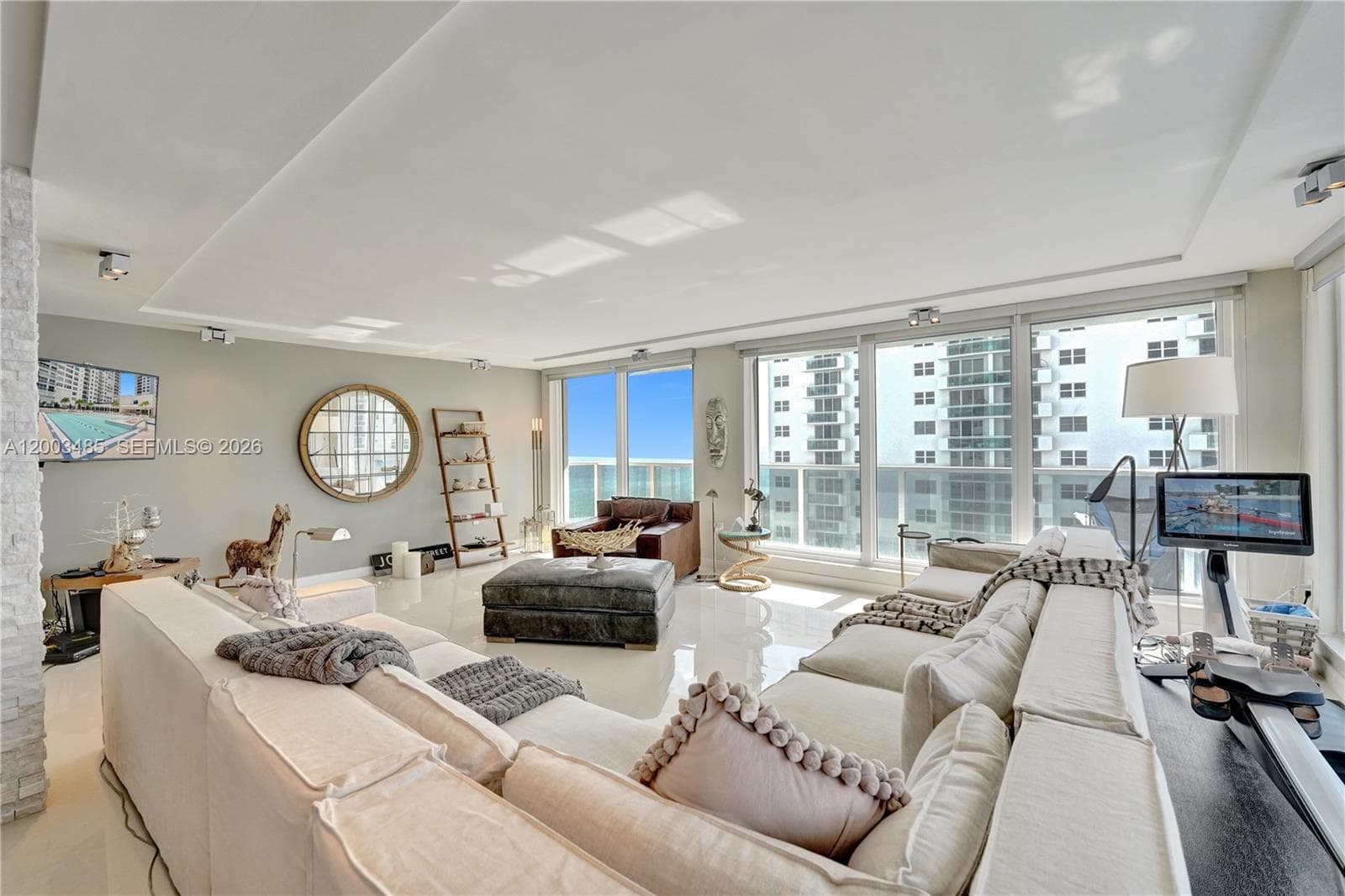 2751 S Ocean Dr 908S photo 4