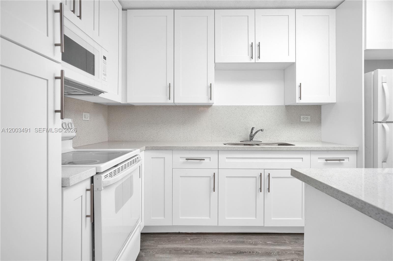 5555 Collins Ave 3C photo 5